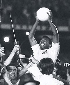 Pele scores his 1000th goal